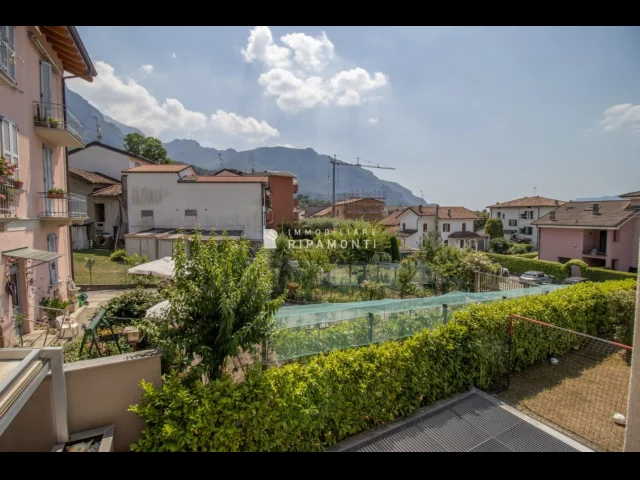 Appartamenti in Vendita - Trilocale a lecco