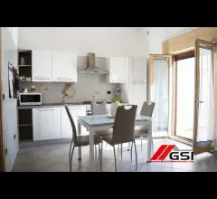 Appartamenti in Vendita - Piano terra ristrutturato con spazio esterno