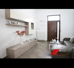 Appartamenti in Vendita - Piano terra ristrutturato con spazio esterno
