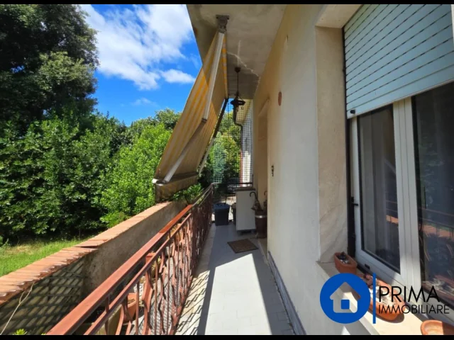 Appartamenti in Vendita - Casa indipendente con giardino e taverna, zona rocca san zenone
