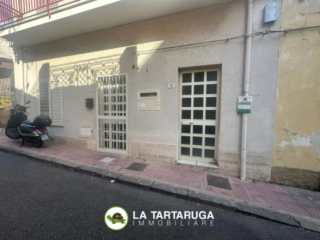 Appartamenti in Vendita - Appartamento con ingresso indipendente vicino al mare