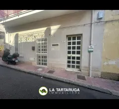 Appartamenti in Vendita - Appartamento con ingresso indipendente vicino al mare