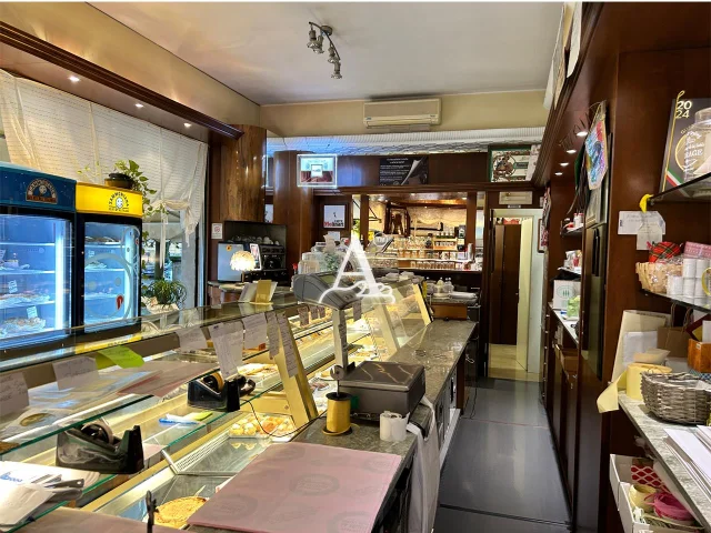 Appartamenti in Vendita - Tecnoazienda: pasticceria di produzione bar