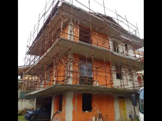 Appartamenti in Vendita - Abitazione in ville - via silvio pellico, 49