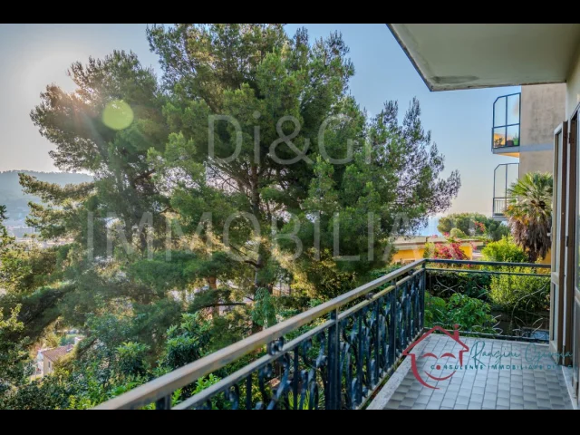 Appartamenti in Vendita - Pentalocale di 110mq con terrazza e giardino vendita andora