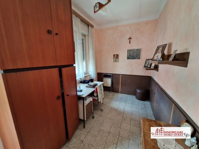 Appartamenti in Vendita - Trilocale in corte