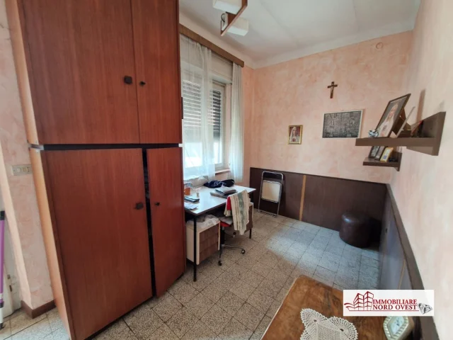 Appartamenti in Vendita - Trilocale in corte
