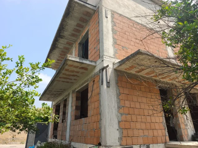 Appartamenti in Vendita - **villa in costruzione in vendita - un'opportunità unica! **