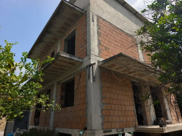 Appartamenti in Vendita - **villa in costruzione in vendita - un'opportunità unica! **