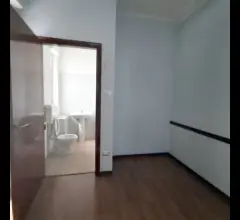 Appartamenti in Vendita - Vendesi adiacenze di p.zza della rinascita appartamento mq  120