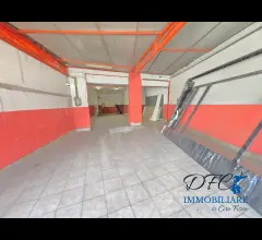Locale commerciale con spazio esterno di circa 60mq