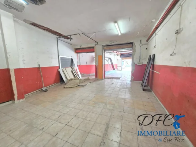 Appartamenti in Vendita - Locale commerciale con spazio esterno di circa 60mq