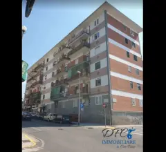Appartamenti in Vendita - Asta appartamento sito al 3°piano con ascensore