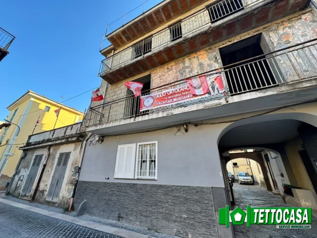 Appartamenti in Vendita - Brusciano grandi dimensioni  balconata percorso gigli