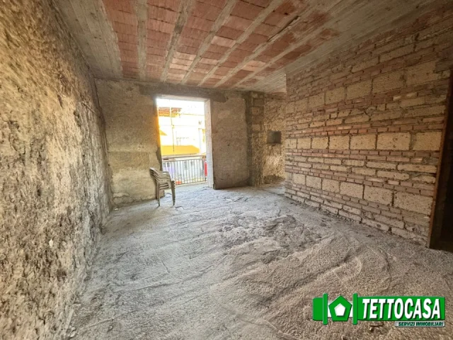 Appartamenti in Vendita - Brusciano grandi dimensioni  balconata percorso gigli