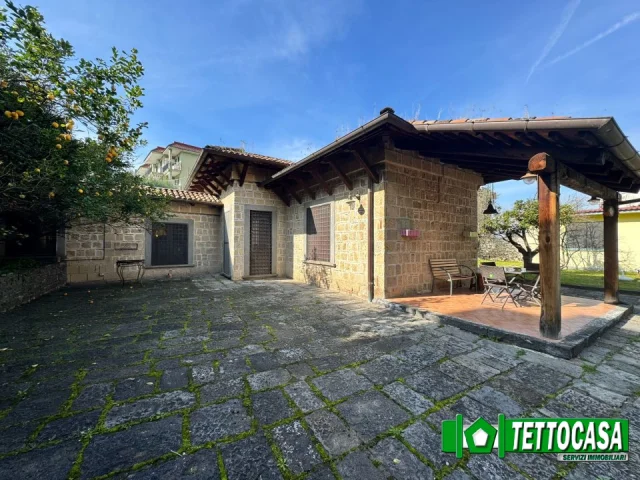 Appartamenti in Vendita - Noi sei in valtellina .... ma a somma vesuviana