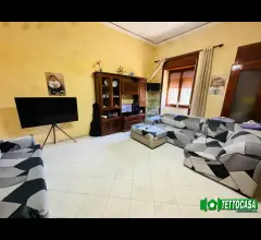 Appartamenti in Vendita - Centro quattro vani terrazzo economica cosa vuoi di piu?