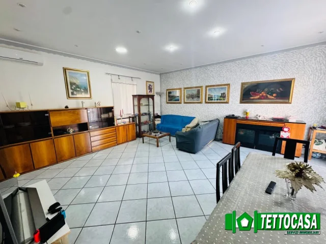 Appartamenti in Vendita - Grande appartamento zona centralissima