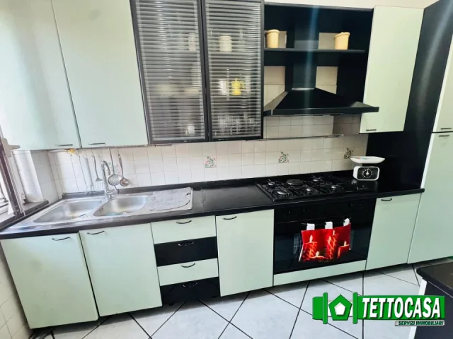 Appartamenti in Vendita - Grande appartamento zona centralissima