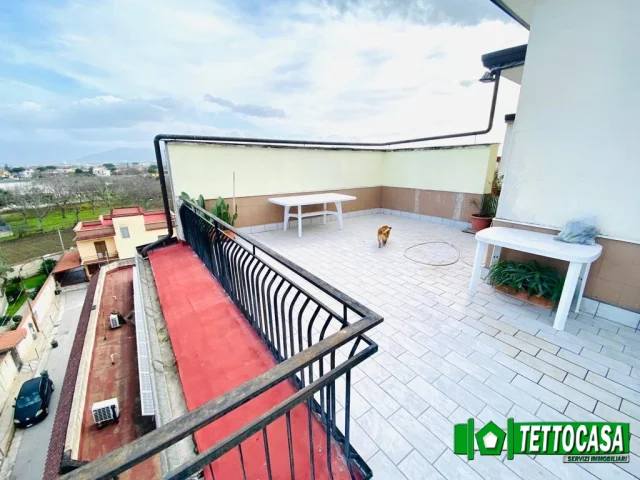 Vendita 4 vani con ampio terrazzo in zona centralissima