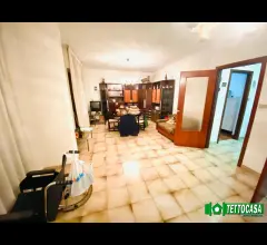 Appartamenti in Vendita - In parco a verde grande appartamento con posti auto