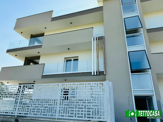 Nuova costruzione quattro vani terrazzino o giardino