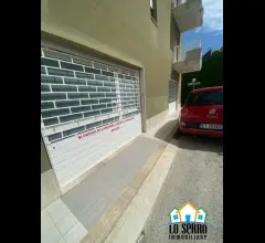 Magazzino di 150 mq in via maria riposo