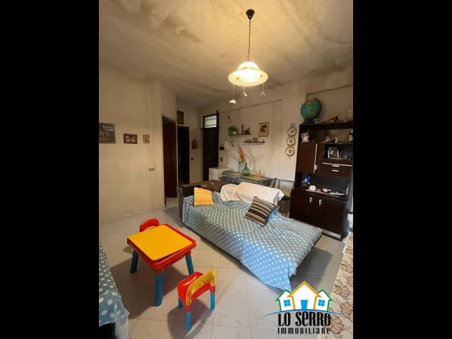 Appartamenti in Vendita - Apparteamento secondo piano contrada cavaseno