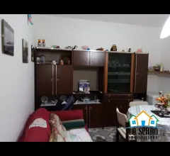 Appartamenti in Vendita - Appartamento via monte grappa secondo piano