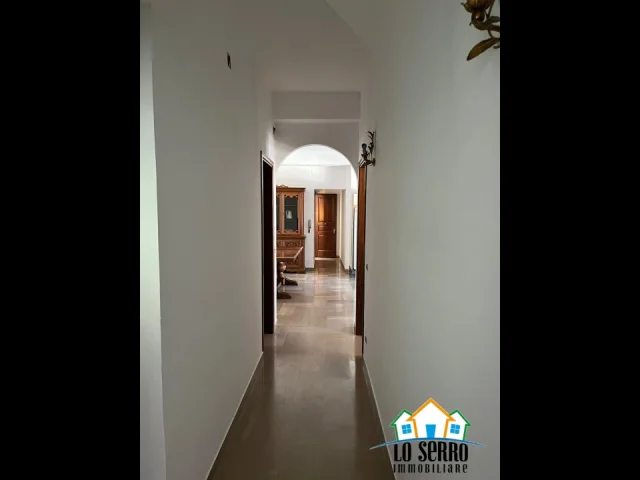 Appartamenti in Vendita - Vendesi due appartamenti secondo piano via fusinato