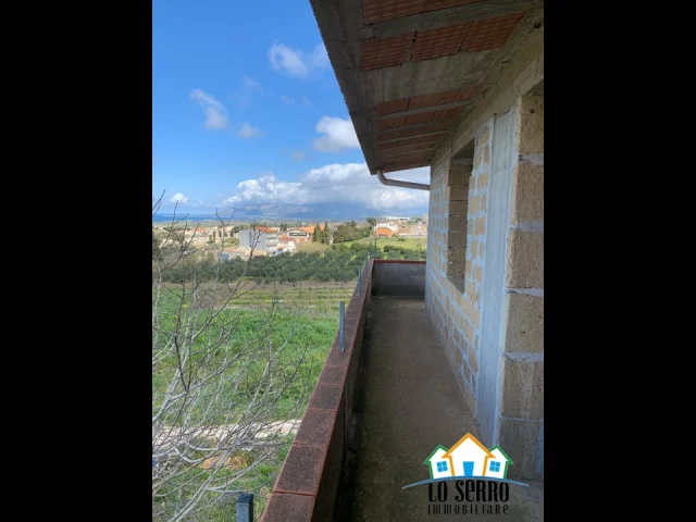 Appartamenti in Vendita - Appartamenti 2 e 3 piano da rifinire