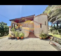 Appartamenti in Vendita - Villa in vendita a siracusa ognina