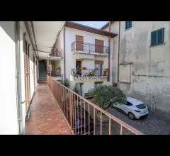 Appartamenti in Vendita - Complesso immobiliare di otto appartamenti.
