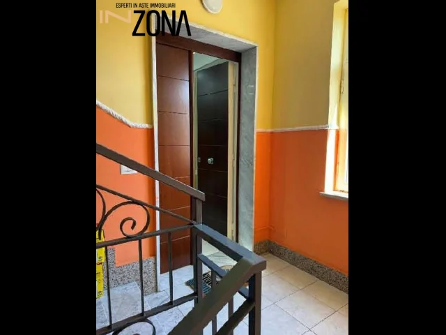 Appartamenti in Vendita - Abitazione di tipo economico - via biagio castiello civ. 24
