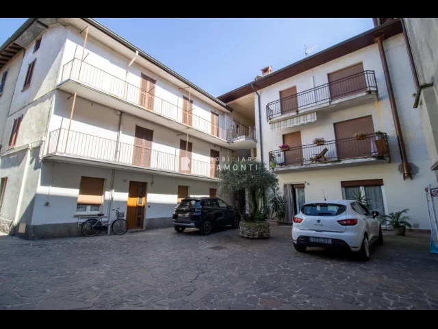 Appartamenti in Vendita - Complesso immobiliare di otto appartamenti.