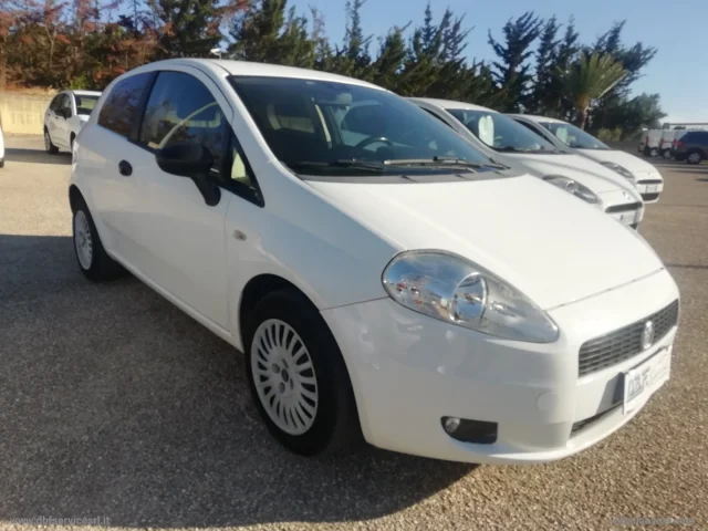 Auto - Fiat grande punto 1.3 mjt 75 cv 5p speed