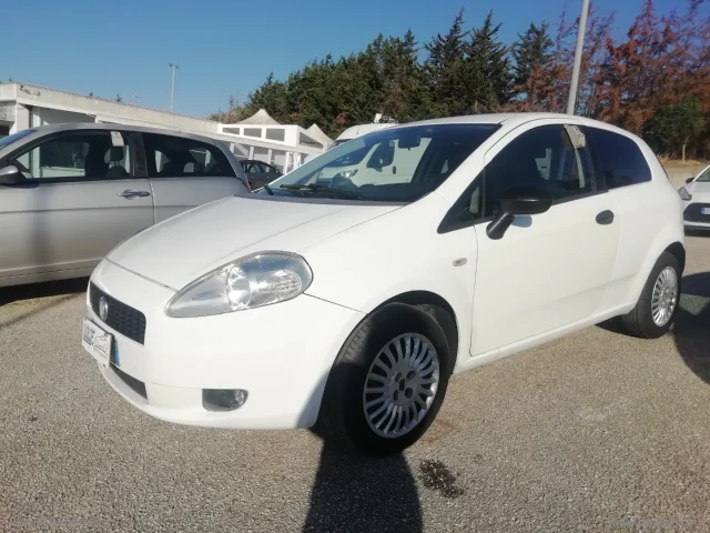 Auto - Fiat grande punto 1.3 mjt 75 cv 5p speed