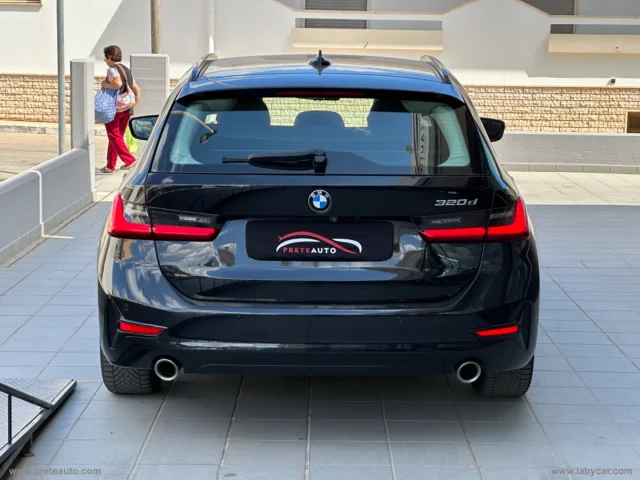 Auto - Bmw 320d touring business advantage aut.