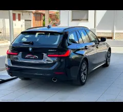 Auto - Bmw 320d touring business advantage aut.