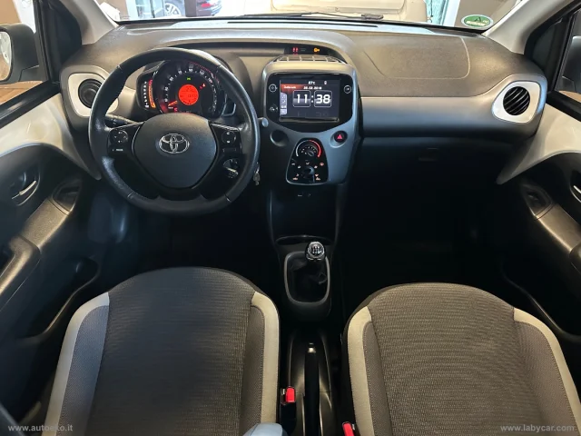 Auto - Toyota aygo connect 1.0 vvt-i 72 cv 5p.team deutschland