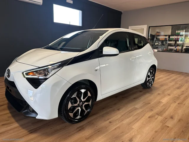 Auto - Toyota aygo connect 1.0 vvt-i 72 cv 5p.team deutschland