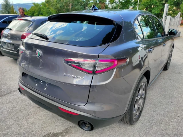 Auto - Alfa romeo stelvio 2.2 t.d. 160cv at8 rwd sprint