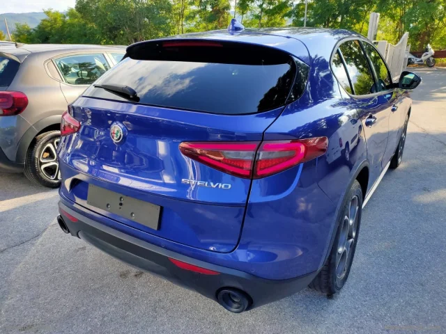 Auto - Alfa romeo stelvio 2.2 t.diesel 190cv at8 q4 sprint