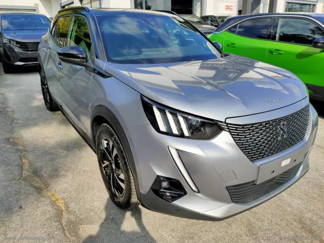 Auto - Peugeot e-2008 electric 136 cv gt
