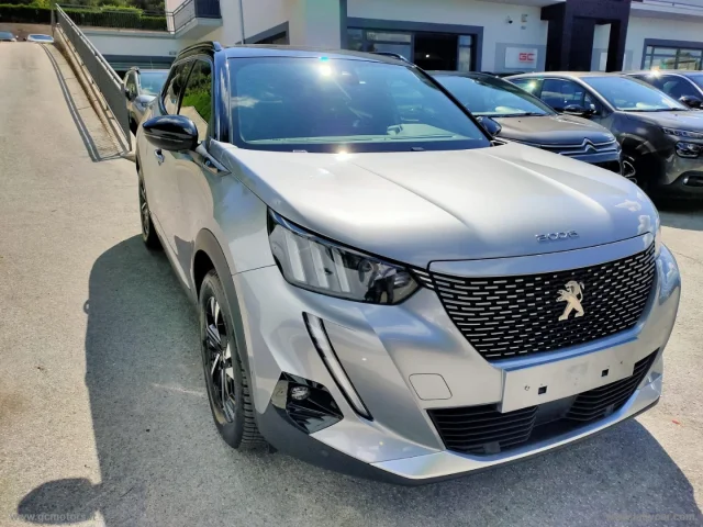 Auto - Peugeot e-2008 electric 136 cv gt