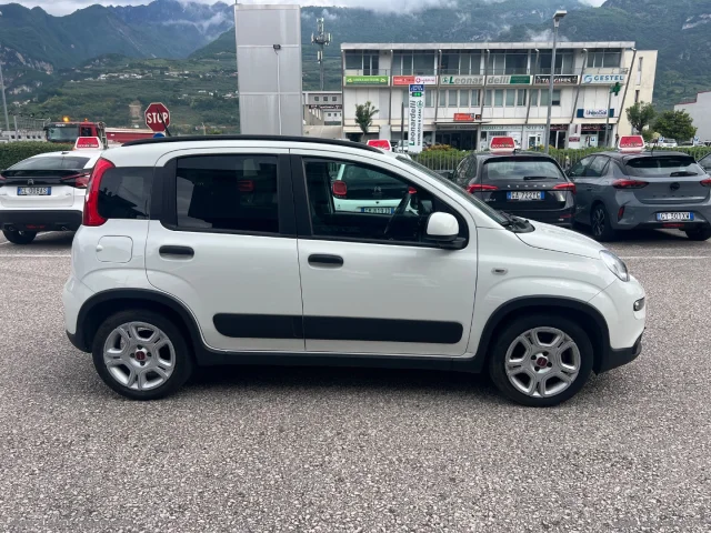 Auto - Fiat panda 1.0 firefly s&s hybrid city life
