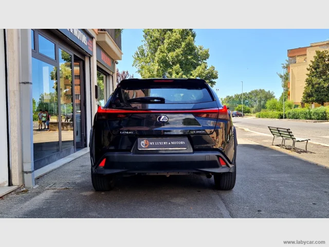 Auto - Lexus ux 250h hybrid executive