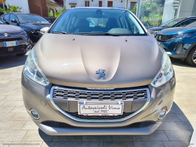 Auto - Peugeot 208 1.2 vti 82 cv 5p. allure
