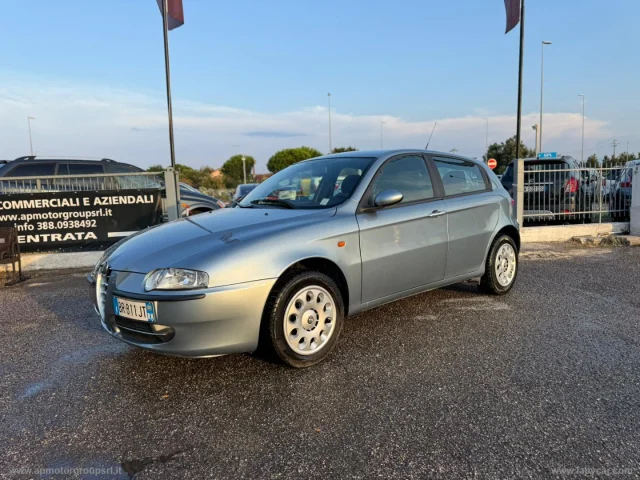 Auto - Alfa romeo 147 1.6 16v t.s. 105cv 5p. prog.
