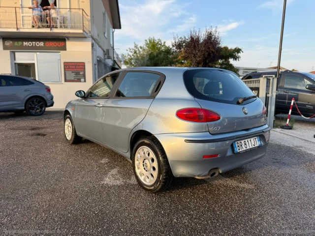 Auto - Alfa romeo 147 1.6 16v t.s. 105cv 5p. prog.